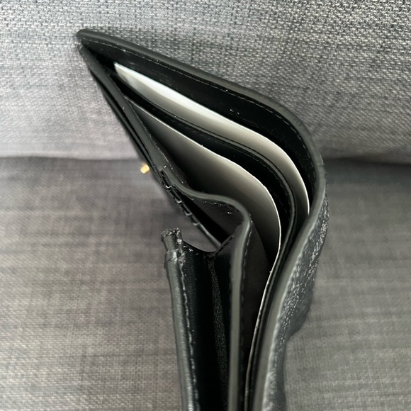 NEW MICHAEL KORS LEATHER MEDIUM SLIM WALLET - Picture 5 of 12